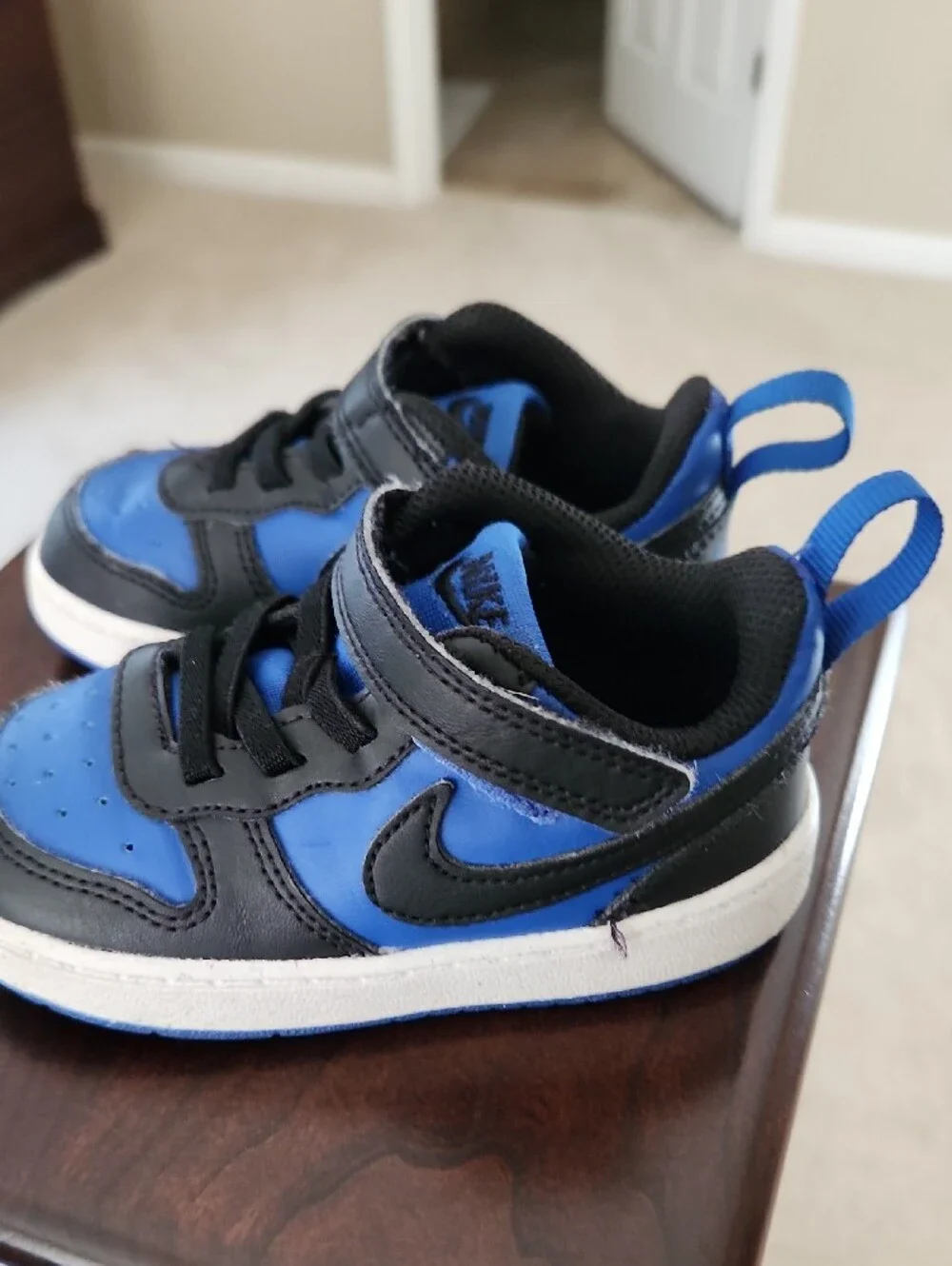 Nike Kids Royal Blue and Black Velcro Sneakers